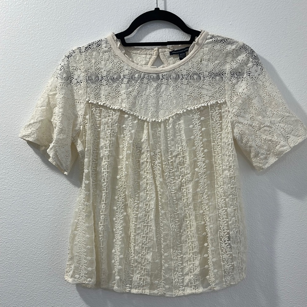 American Eagle cream shirt lace with keyhole back size small